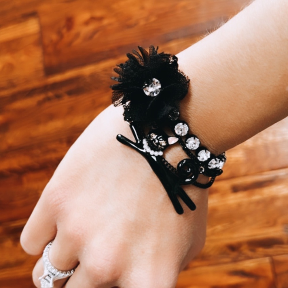 Betsey Johnson Black Cat Sparkle Bracelet